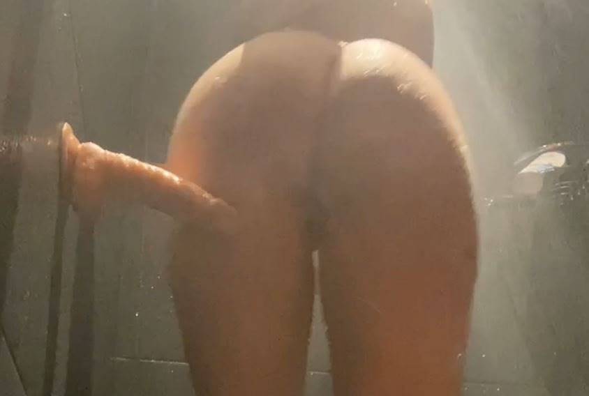 Spor salonunda dildoyla kendimi siktimm ahh keske siz de orada yan kabinimde olabilseydinizz Spor salonunda dildoyla kendimi siktimm ahh keske siz de orada yan kabinimde olabilseydinizz
