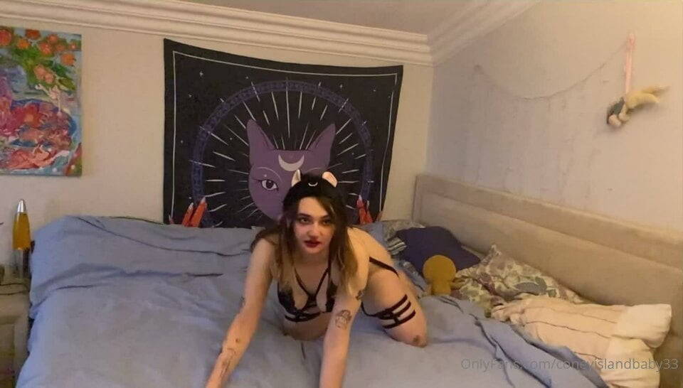 I love dressing up and fucking my roommate 1 I love dressing up and fucking my roommate 1